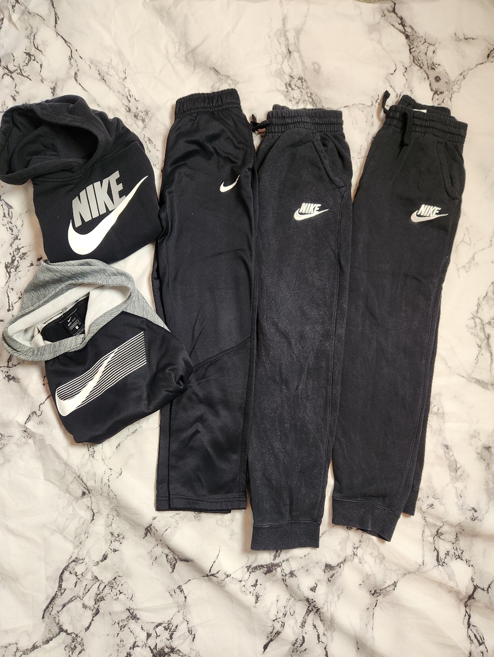 5pcs Boys Lot Of ClothesNike Kids  Comfortable Athletic Bottoms hoodies SZ LARGE